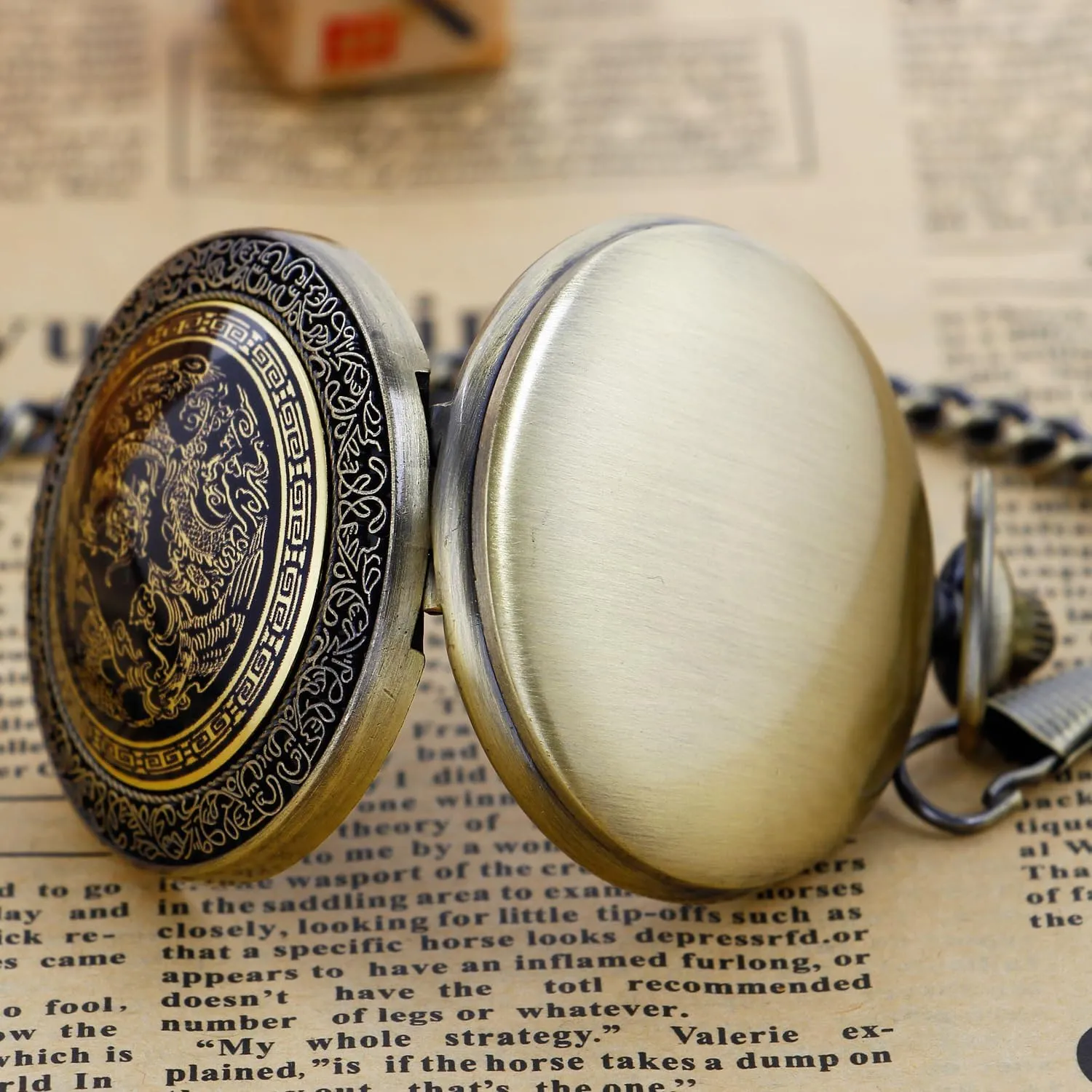 Animal Patch Pocket Watch, Carved Animal Design Patch Pocket Watch for Men, Men's Pocket Watch with Waist Chain