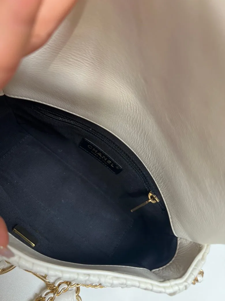 CHANEL Quilted Flap Bag White Leather Shoulder Bag
