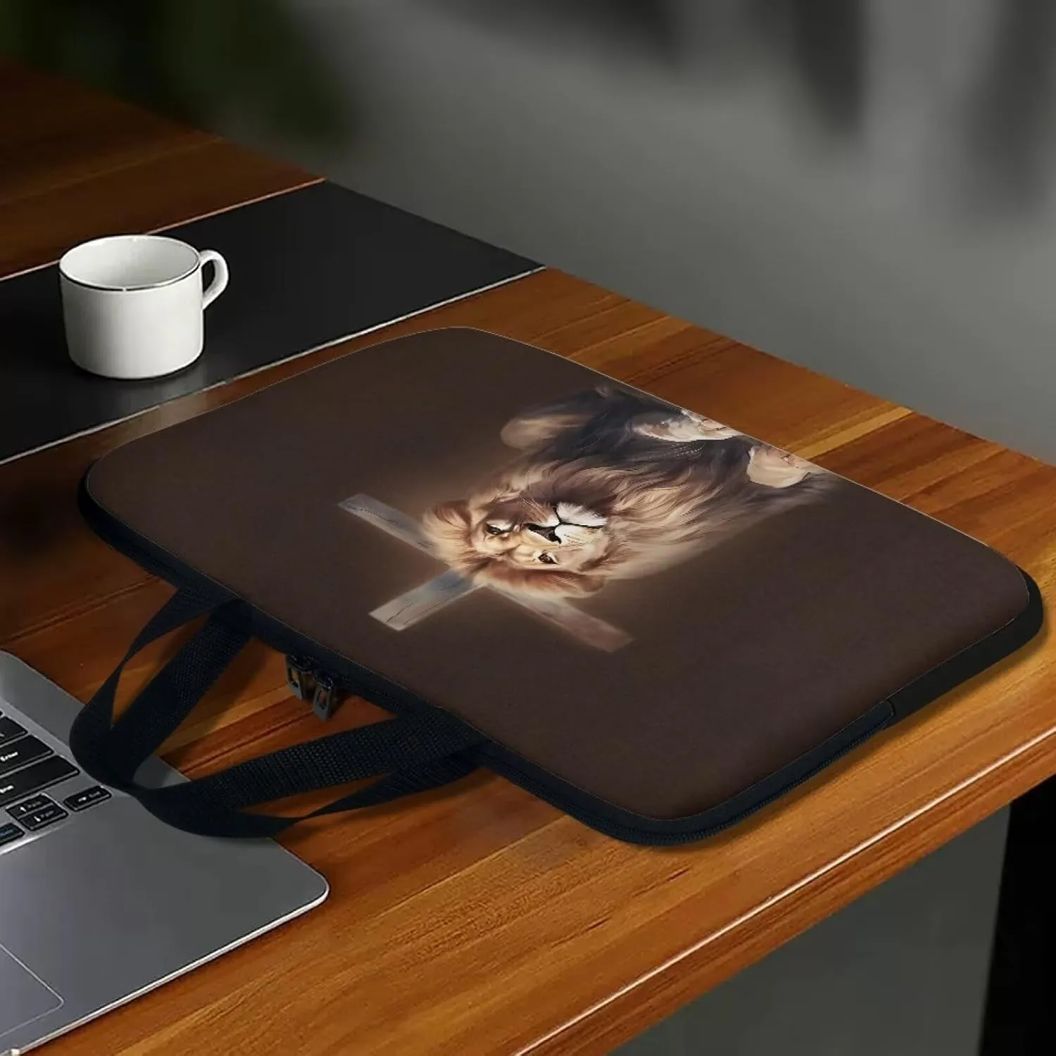 Cross Lion Brown Print Laptop Sleeve Case Travel Laptop Bag with Handle Waterproof Carrying Bag Briefcase for Women Men Work Study Large Capacity Tablet Protective Bag, 10inch