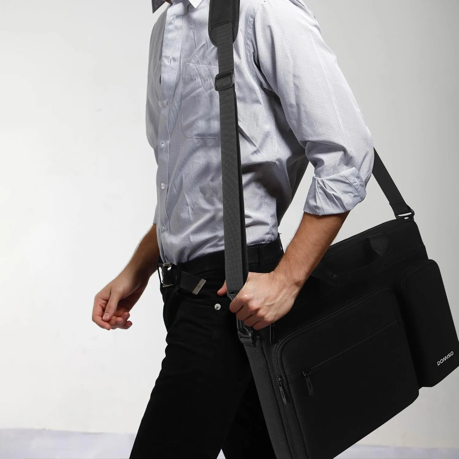 DOMISO 15.6 Inch Business Laptop Briefcase Messenger Shoulder Bag Protective Carrying Case for 15.6" New MacBook/Lenovo Yoga 720 IdeaPad 310 320 / Aspire E15 / HP ENVY 15 / Dell XPS 15, Black