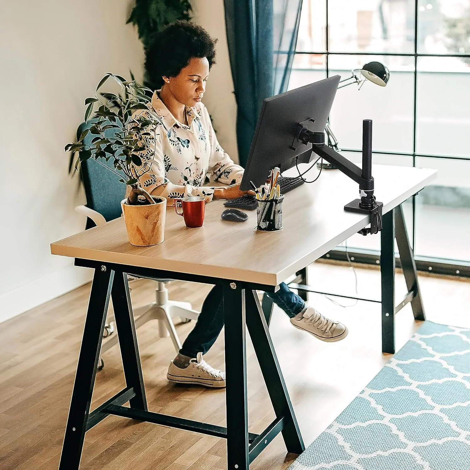 Ergotron – NX Single Monitor Arm, VESA Desk Mount – for Monitors Up to 34 Inches, 0 to 18 lbs – Matte Black
