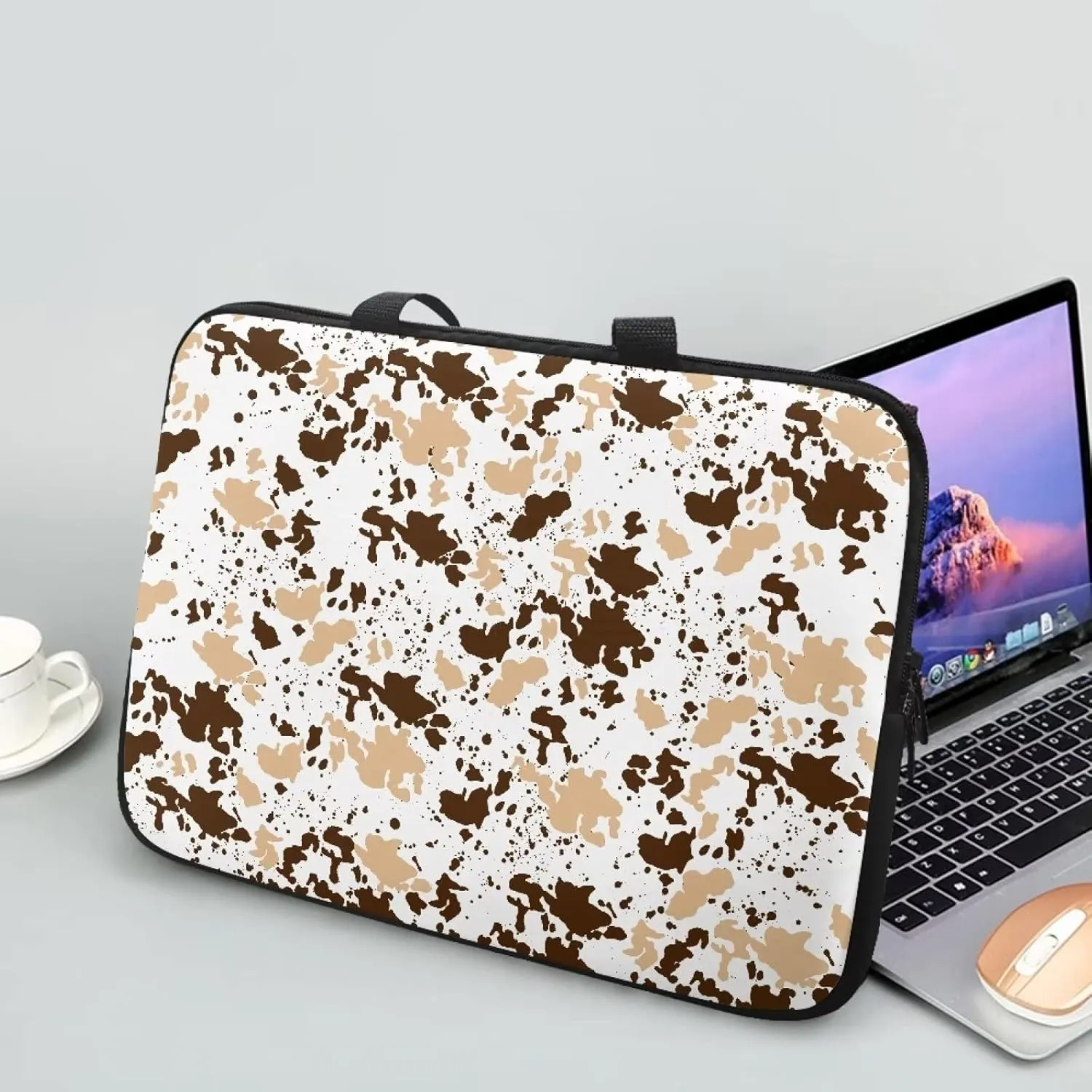 Gomyblomy Brown Cow Print Universal Laptop Bag, Fashionable Large Capacity Computer Handbag, Professional Business Work Briefcase, Suitable for 10 Inch Laptop