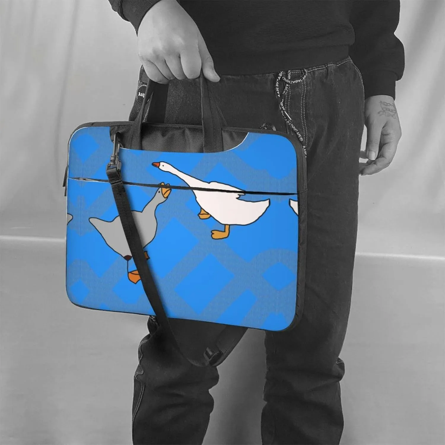 Gray Goose Picture Oxford Cloth Shoulder Laptop Bag Stylish And Protective Shockproof Soft Lining
