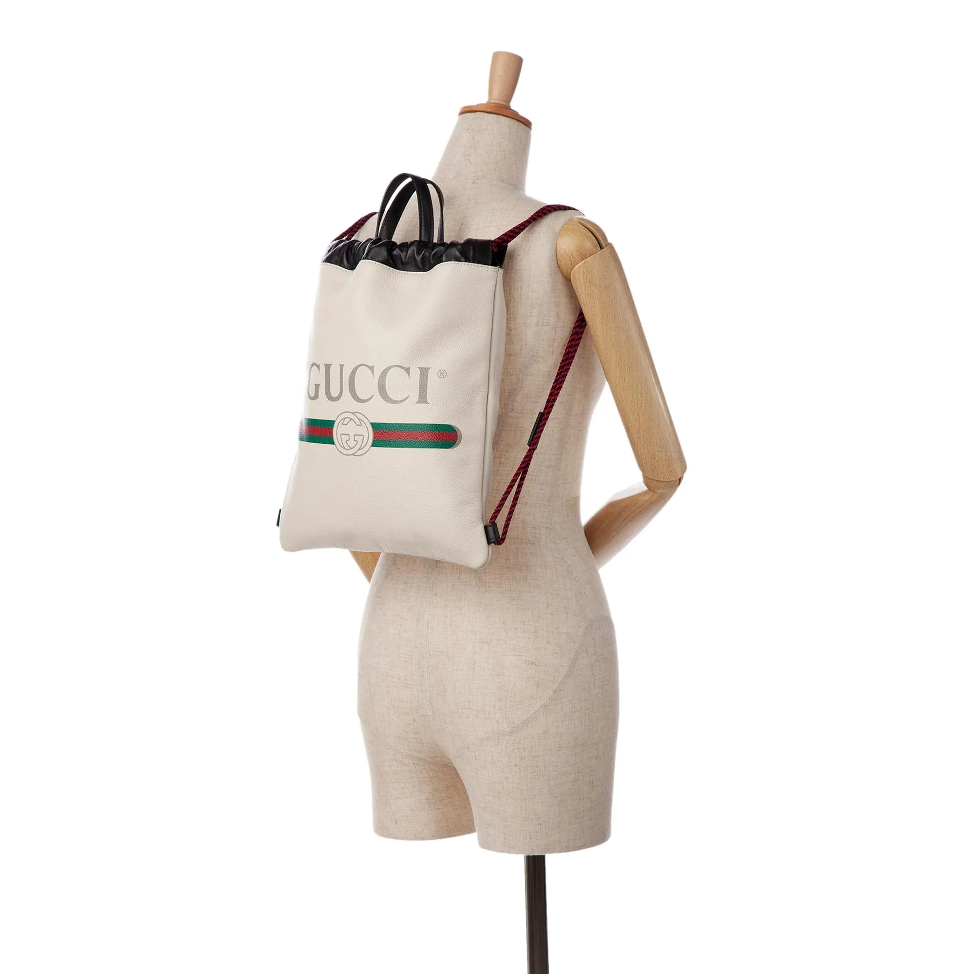 Gucci Logo Drawstring Backpack (SHG-Vl8urK)