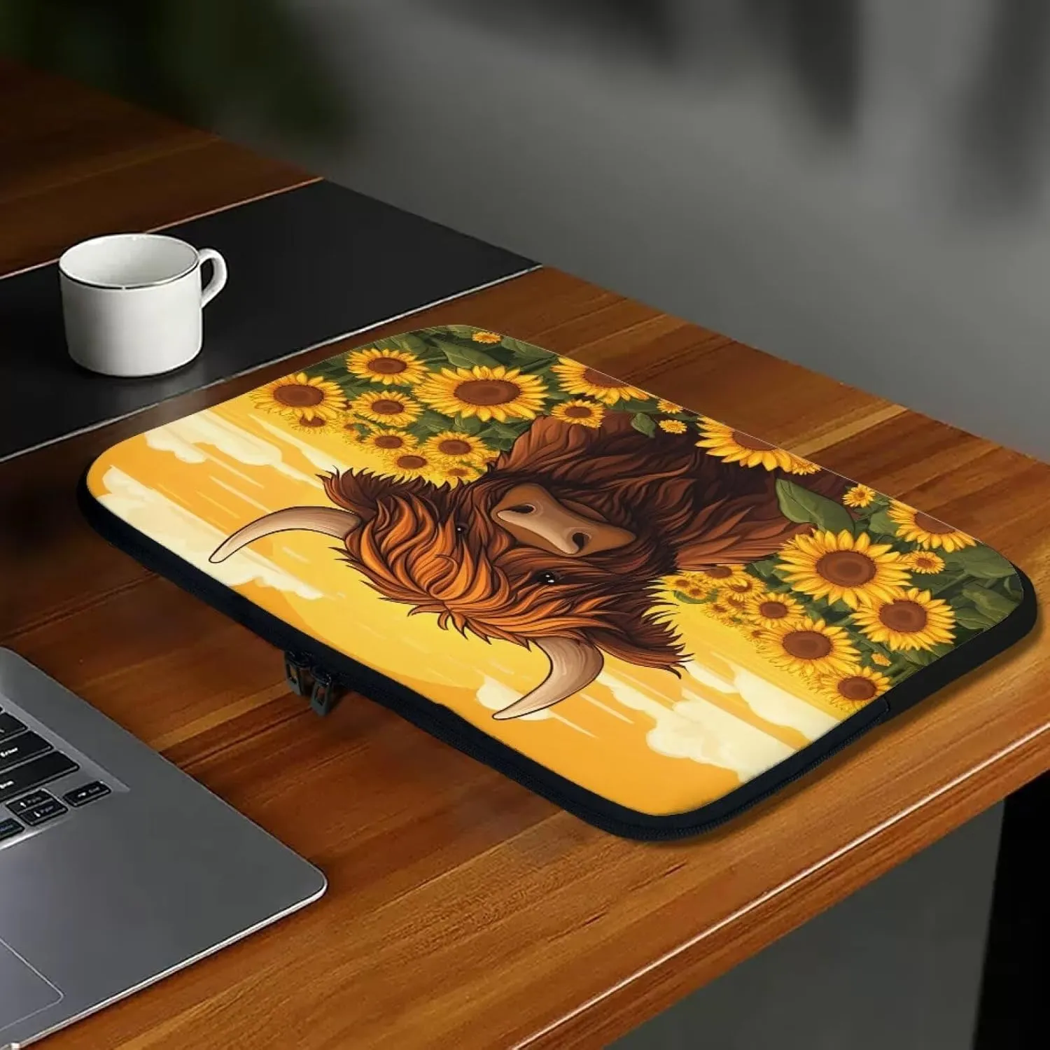 Highland Cow Laptop Protective Sleeve for Women 12inch Computer Sleeve Bag Sunflower Portable Lap Top Case Suitable for Travel School Office Neatly Organizers Brown