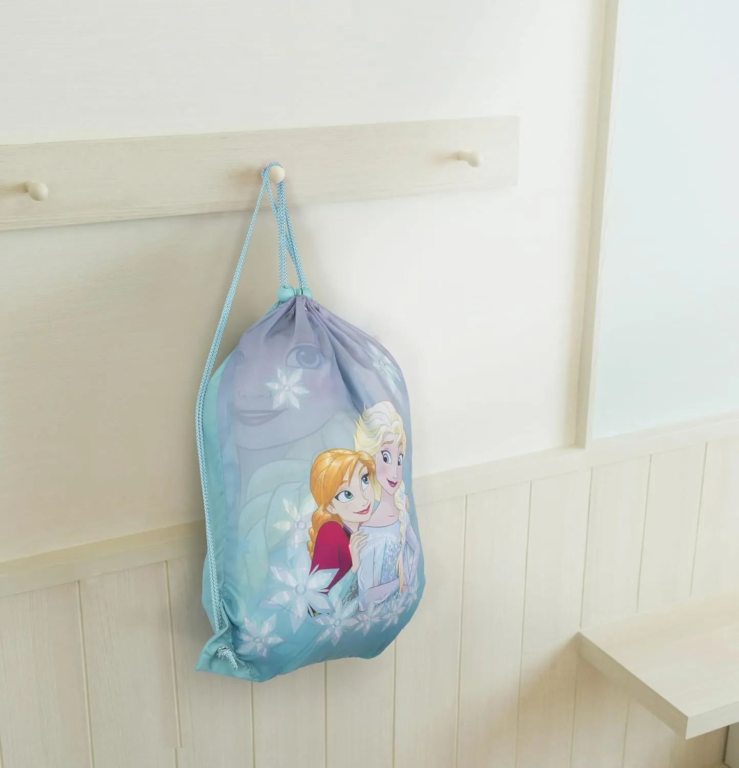 Jay Franco Disney Frozen Sparkle Slumber Sack - Cozy & Warm Kids Lightweight Slumber Bag/Sleeping Bag - Featuring Anna and Elsa (Official Disney Product)