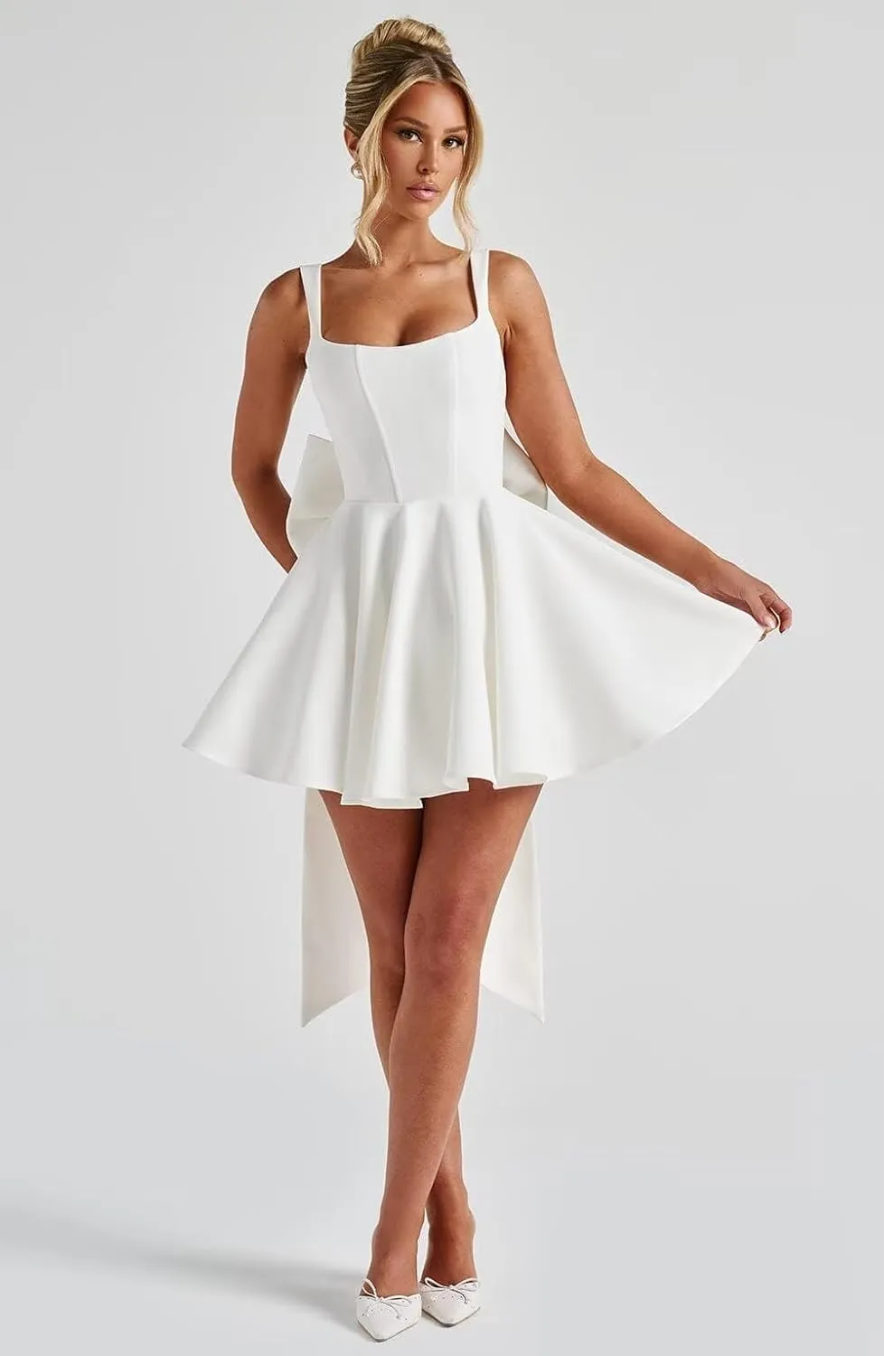Lace Short Wedding Dresses for Bride Beach Strapless Tulle Mini Tight Bridal Gowns for Wedding