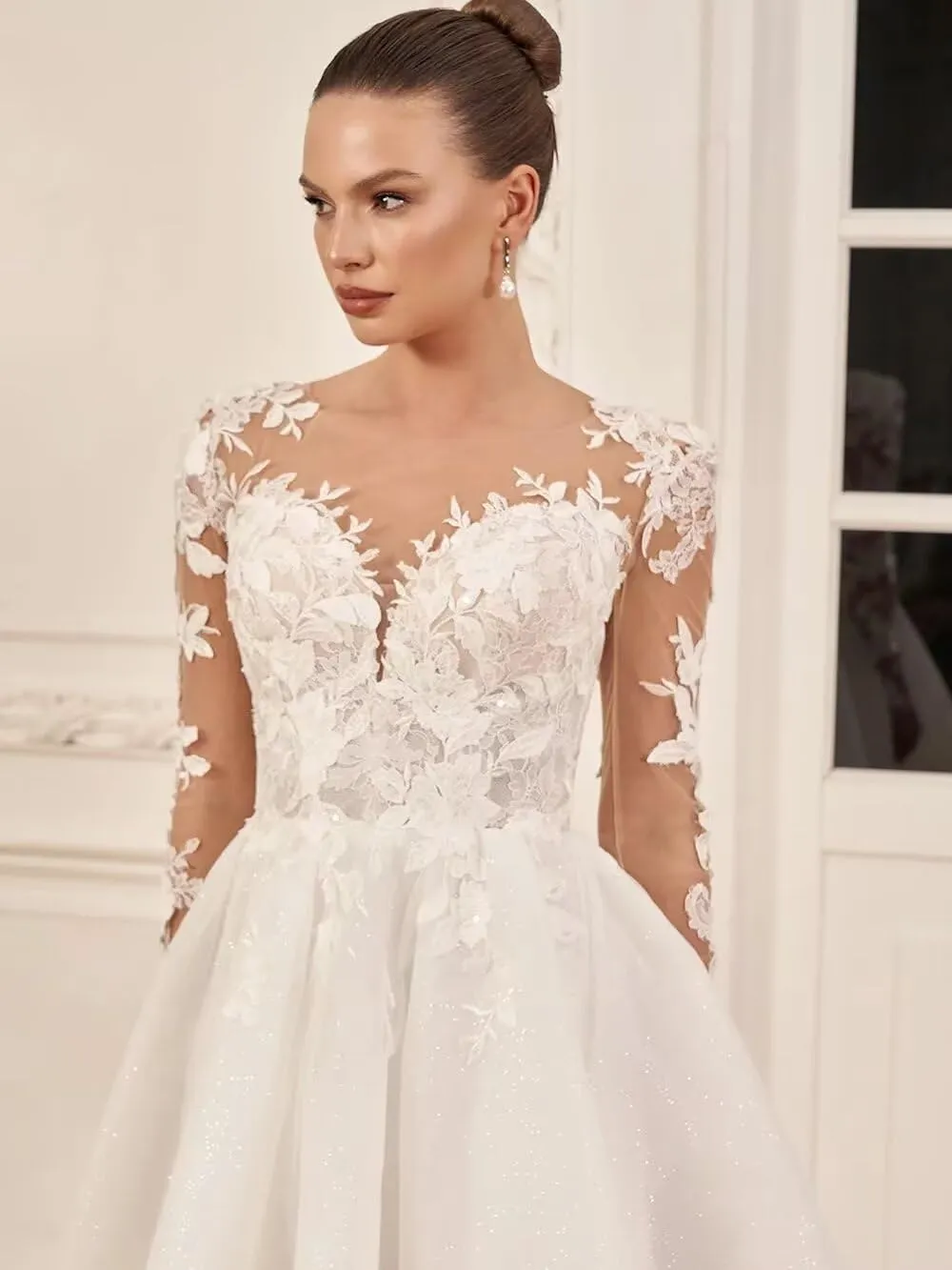 Lace Short Wedding Dresses for Bride Beach Strapless Tulle Mini Tight Bridal Gowns for Wedding