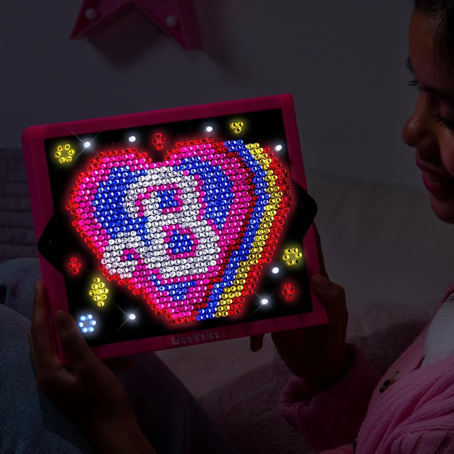 Lite Brite Super Bright HD, Barbie Edition - Creative Retro Light-Up Screen – Educational Play for Children, Enhances Creativity, Gift for Girls and Boys Ages 6 