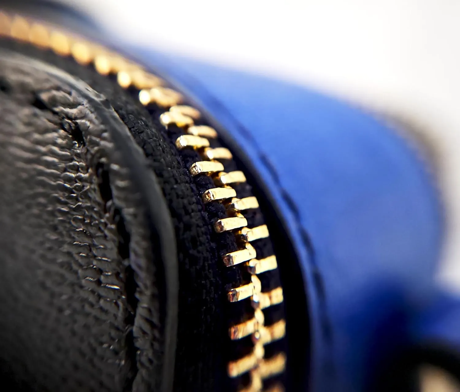 Premium Italian Leather Handmade in Tuscany, Italy. Crossbody Handbags for Women with Adjustable Strap Made in Italy