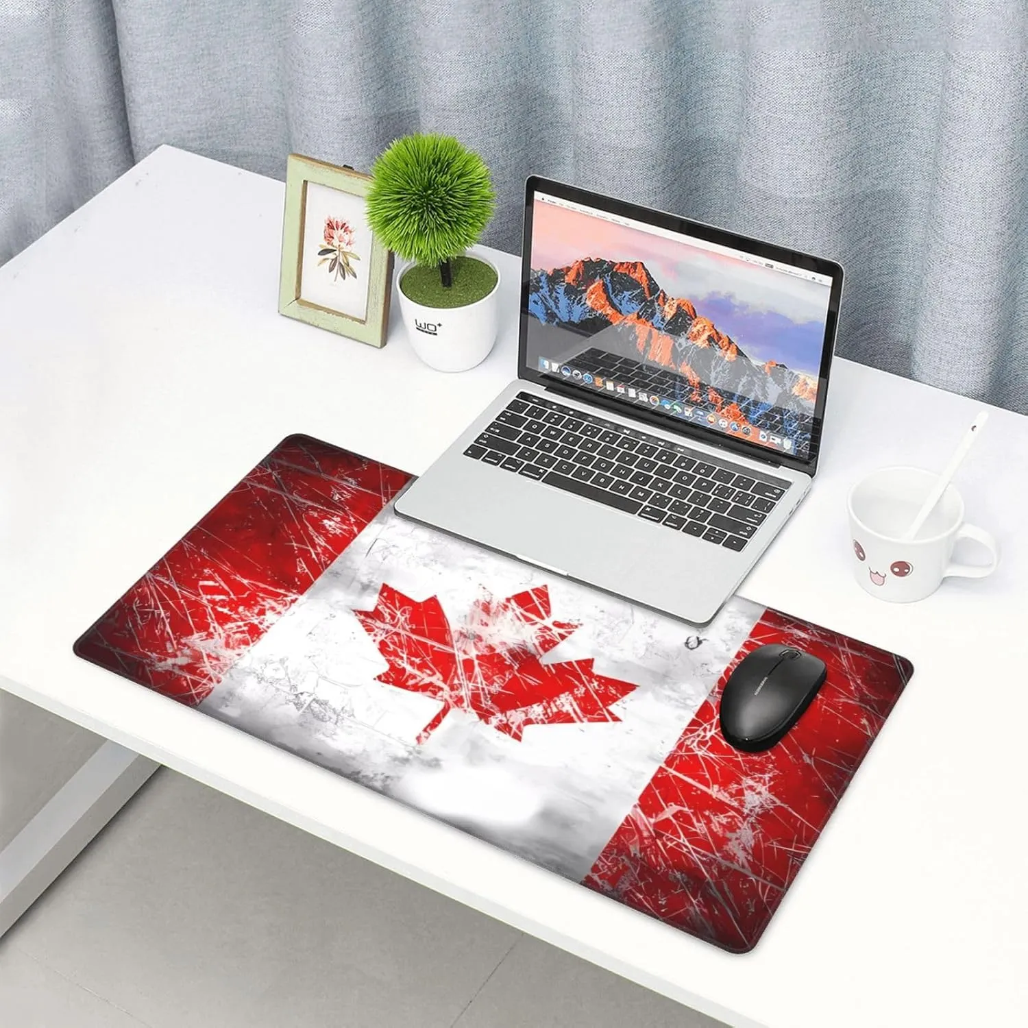 Retro Canada Flag Non-Slip Desk Pad,Mouse Pad,Waterproof PVC Desk Table Protector, Easy Clean Laptop Desk Writing Mat for Office Work/Home/Decor
