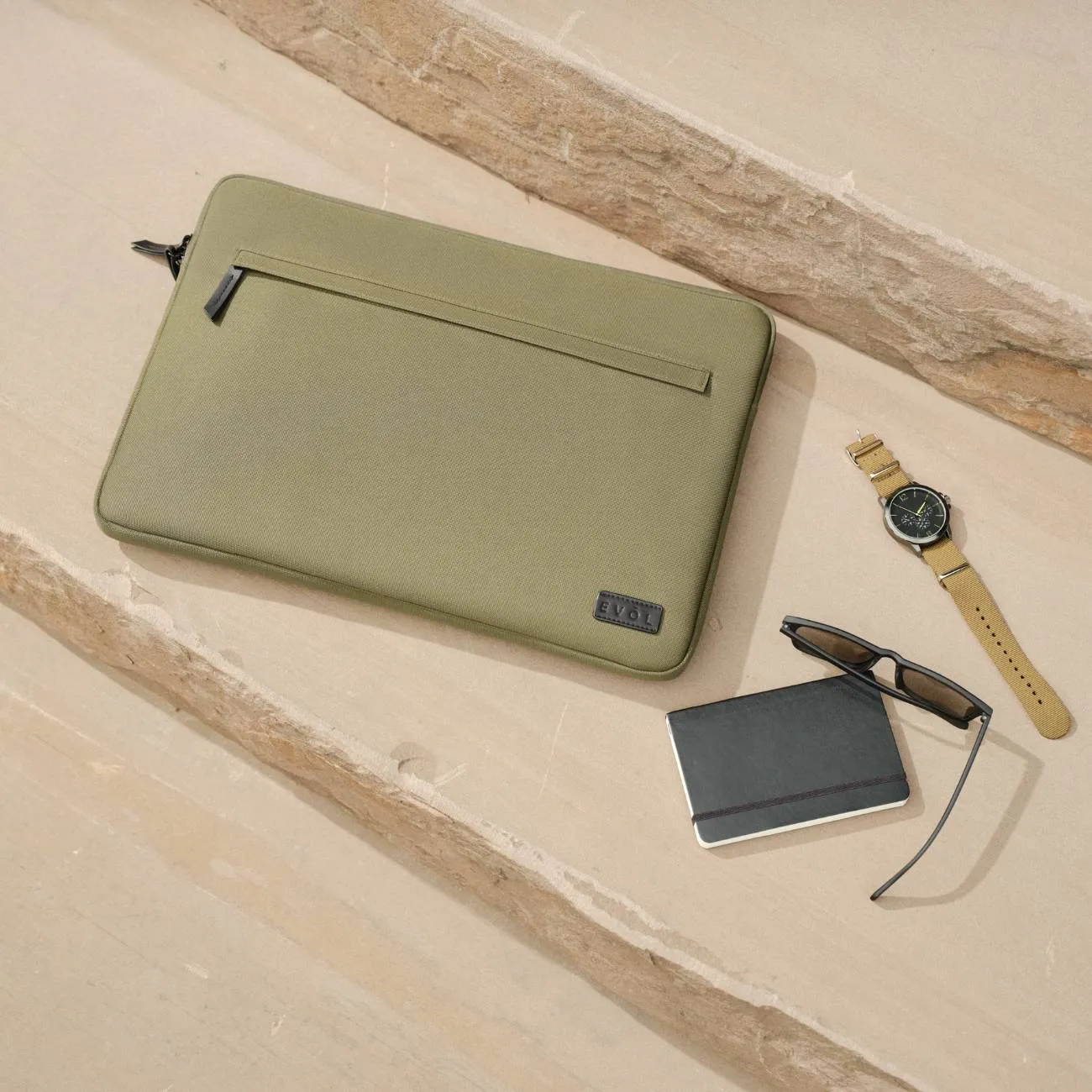 Tech - 13.3-14.1" Laptop Sleeve