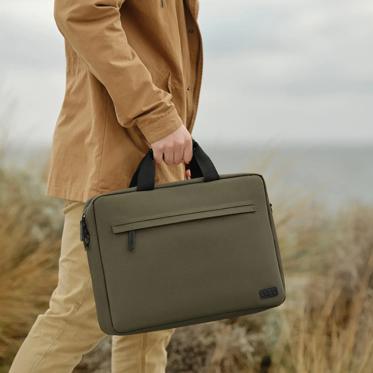 Tech - 15.6" Laptop Briefcase