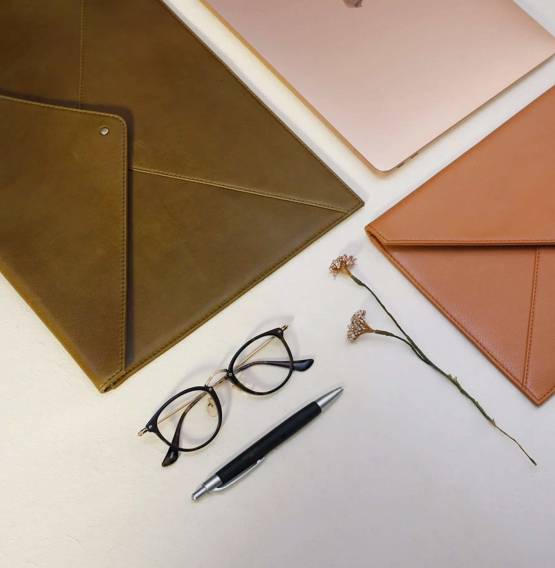 Vintage Laptop Sleeve (Vintage Brown)